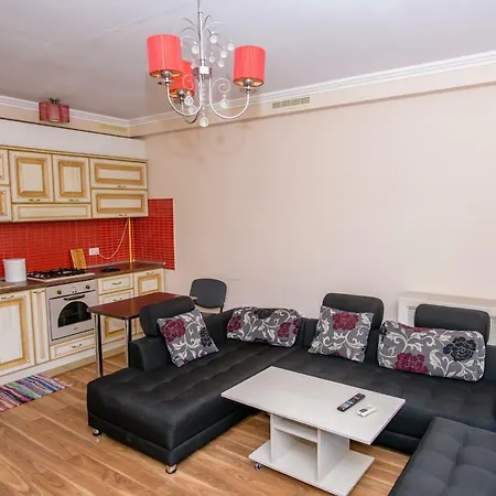 Bianca Solid Apartment